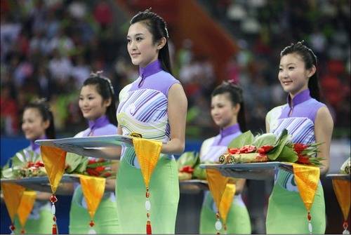 亚运礼仪魅力20年来变迁:古典美PK婉约(组图