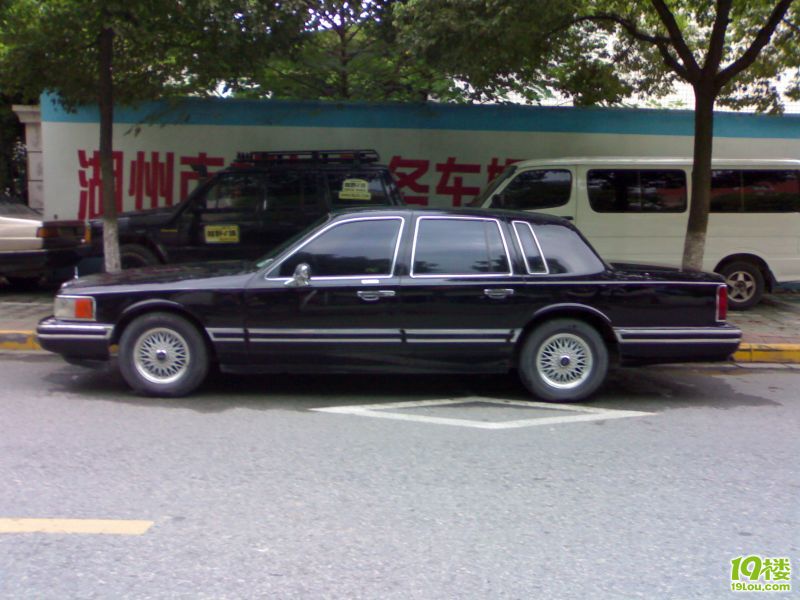 93年12月杭州牌照老林肯城市转让-二手车-杭州