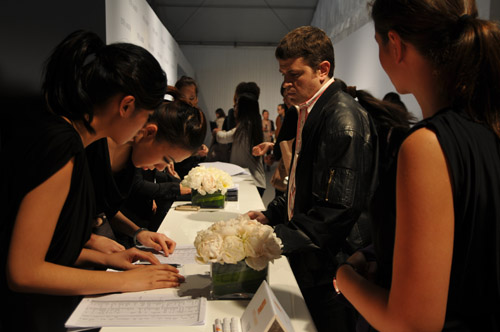 真正的高端彩妆走秀,雅诗兰黛发布会遇见刘雯