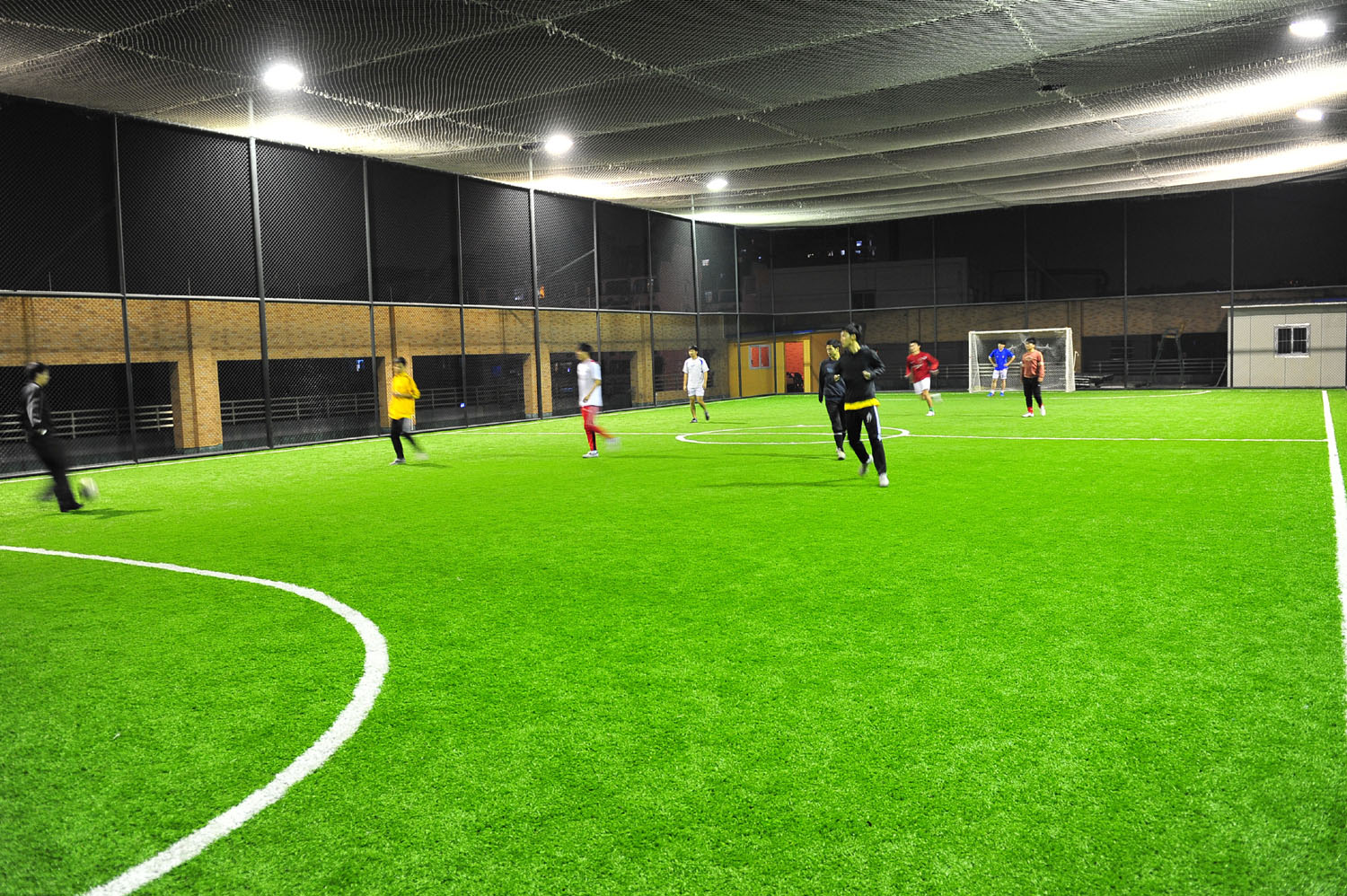 大关附近新装修灯光球场(有照片)