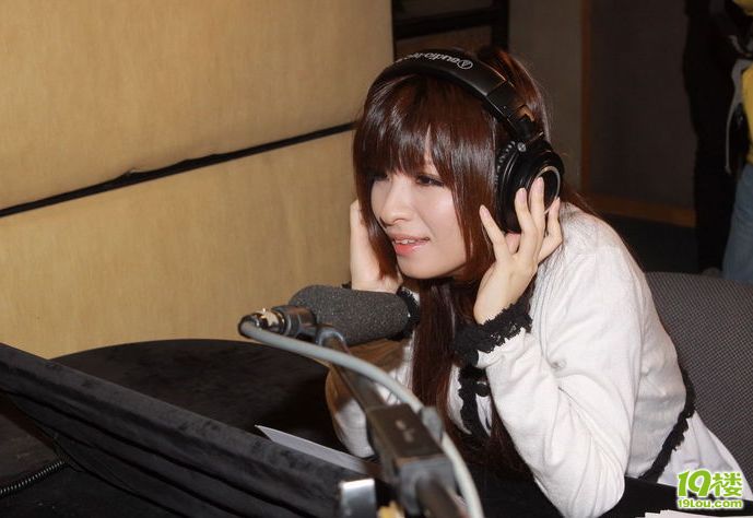 这个就是给玉蒲团配音的美女主播-转贴之王-杭