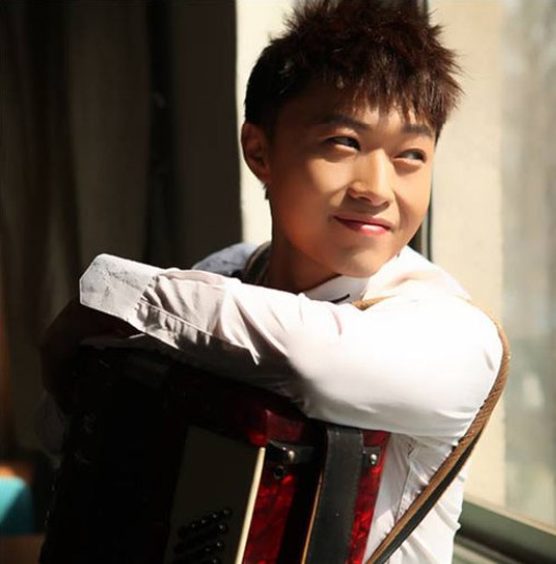 芊芊港文化艺术有限公司旗下艺人徐誉滕即将在