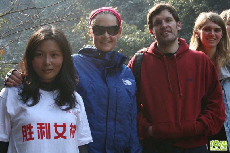 美女帥哥游午朝山----騎行，爬山