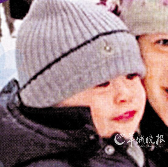 梁洛施曝光大儿子<em>照片</em> 双胞胎儿子<em>英文缩写</em>H