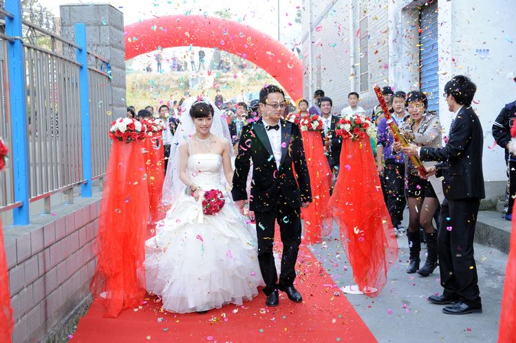 要嫁就嫁灰太狼---你的名字我的姓氏婚礼札记-