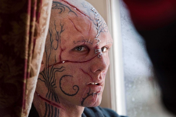 瓦妮莎遭遇《野兽男孩》 哥特版\ 美女与野兽\