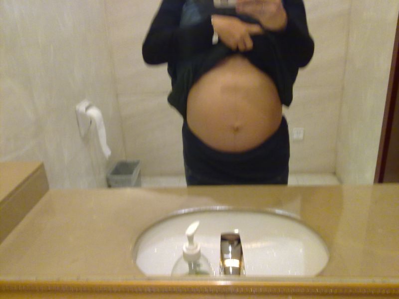31周产检,肚子还很小,宝宝却入盆了,好担心啊。