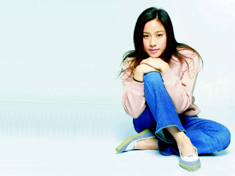 林嘉欣近照曝光 瘦身成功面色红润少女味十足