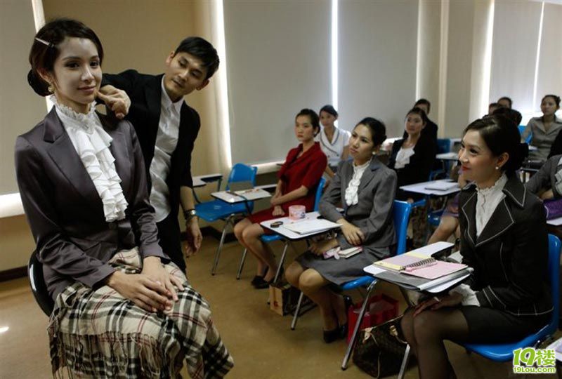 泰国航空公司人妖空姐亮相[高清大图]-转贴之