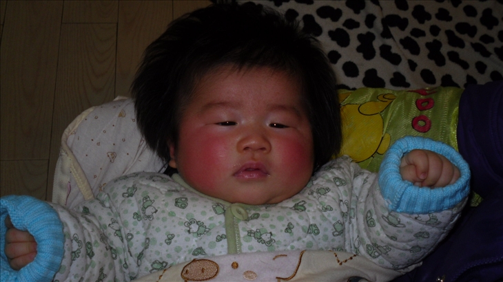 我叫发型哥,你建过<em>4个月宝宝</em>的<em>头发</em>如此多吗-