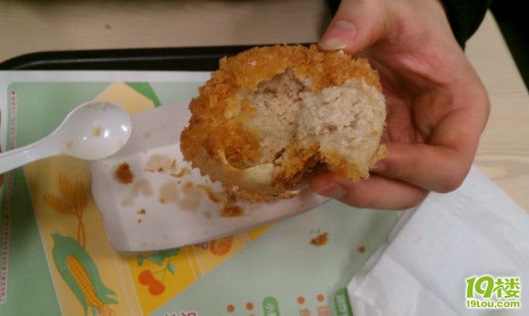 冒着生命危险亲测肯德基黄金蟹斗,拍下多张高