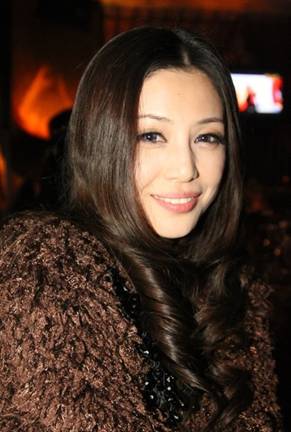 女人<em>天生</em>爱臭美,曝光我们公司的风云美女!-美容