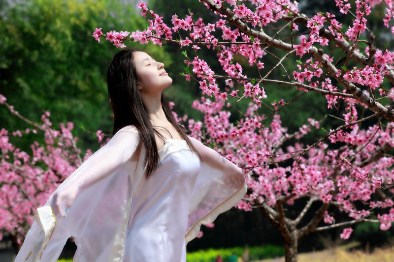 有个女孩名叫婉君