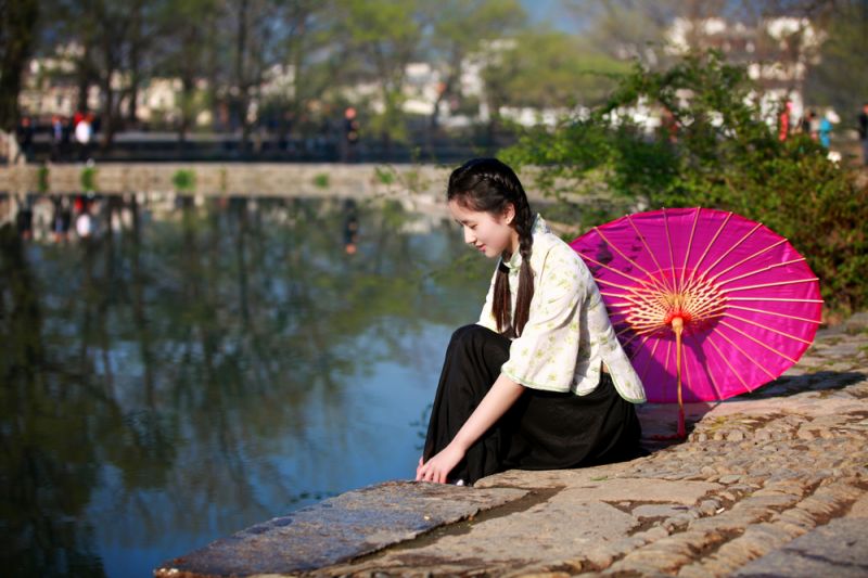 有个女孩名叫婉君