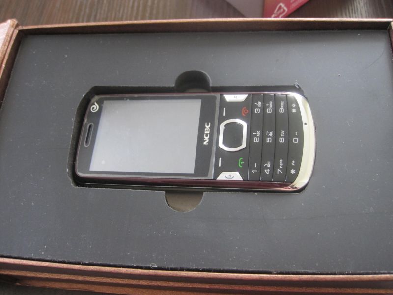 出全新台版iphone4 CDMA 电容屏手机-闲置二