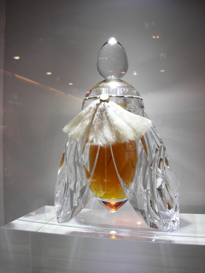 法国娇兰百年臻品展,最贵的香水售价240多万!