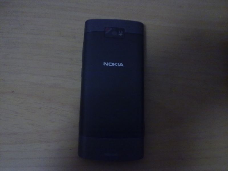 朋友送的诺基亚X3-2 黑色,几乎全新,自己有手机