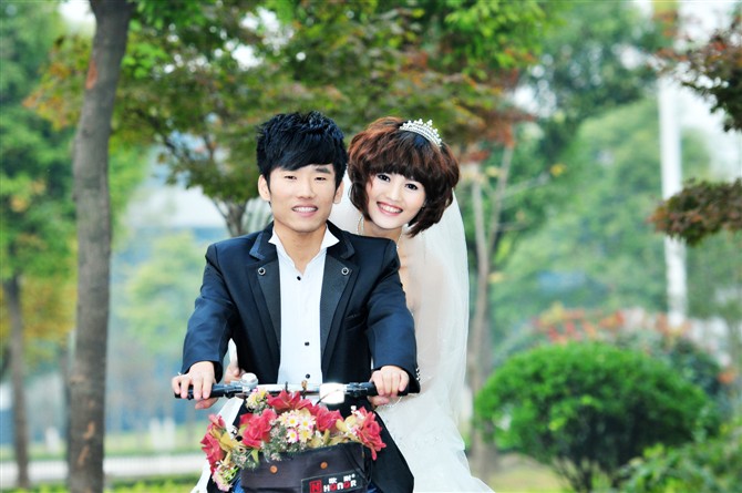 自2010年5月30日 追美女495页的聊天记录 我