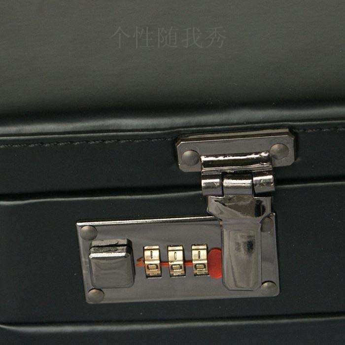 手提密码箱出掉。100元一个。带遥控报警-闲置