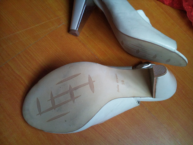38码灰白色漆牛皮高跟凉鞋-闲置二手交易(原)-杭州19楼