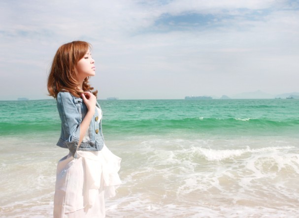 网络疯转的90后沙滩写真 新晋艺人裴紫绮-八卦田-杭州19楼