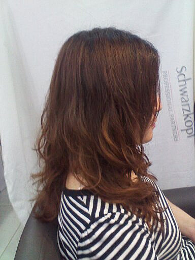 <em>头发</em>整头<em>烫焦</em>现在神奇的活了(照片对比)-发型-