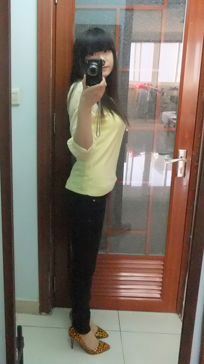 【晒晒我的丝袜搭配】第一次发帖 晒下我的小