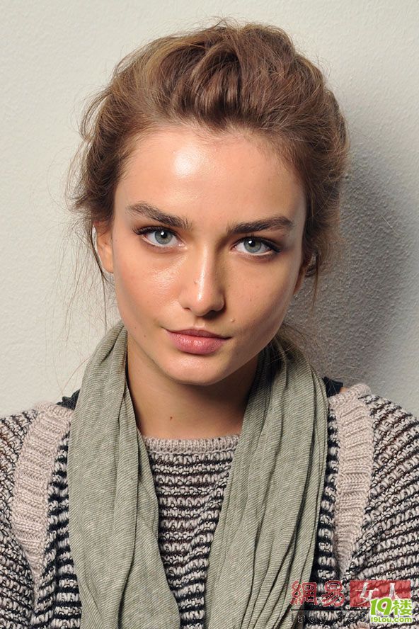 2011夏季流行发型新趋势:自然随意风格-发型-