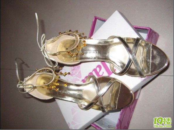 全新品牌女凉鞋一双转让-闲置二手交易(原)-杭