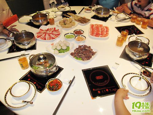 [美食狗仔隊]【1隊】KT的6月FB(一)豆撈+苦艾酒[17貼-2011-6]