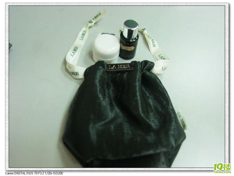 奢华的 LAMER 海蓝之谜凝霜+亮颜活肤露 收到