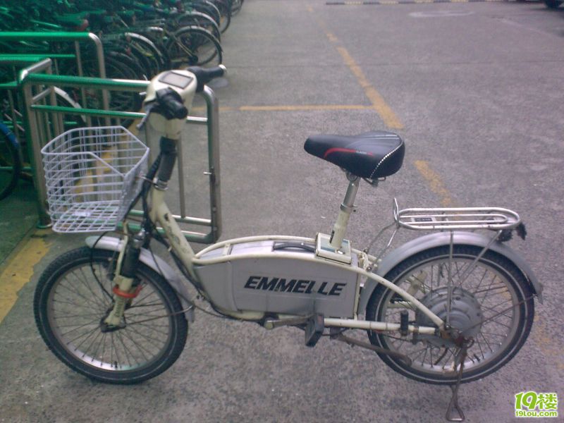 转让我的阿米尼女士电动车,小巧轻便-闲置二手