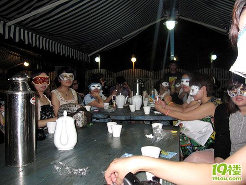 【1隊】美食狗仔隊假面派對-藍(lán)圈-6月FB(三)[19貼-2011-6]