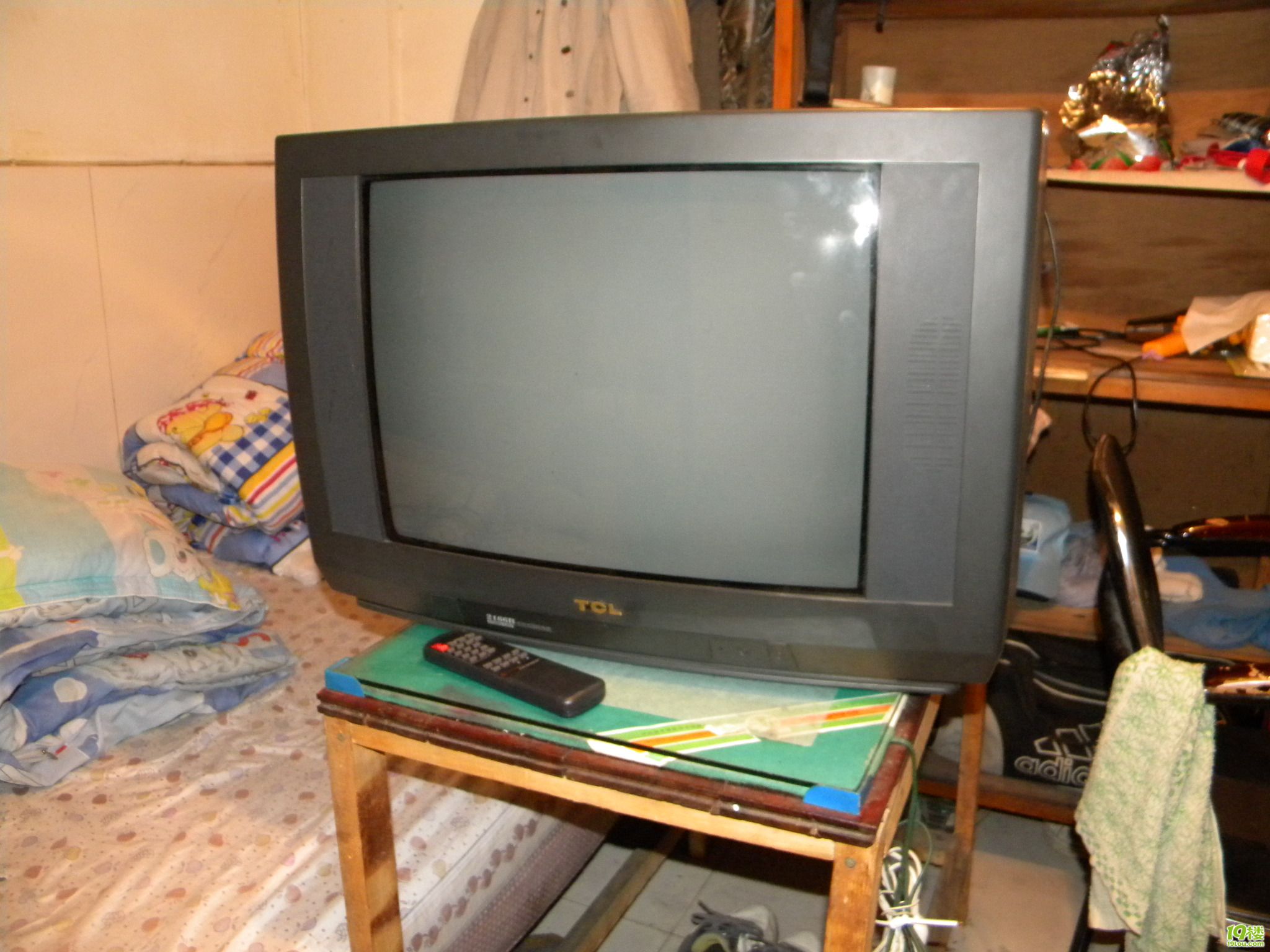 老旧电视机|摄影|人像摄影|aiml1998 - 原创作品 - 站酷 (ZCOOL)