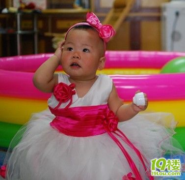 堆爷快一周岁啦,在家自己拍周岁照!发个海量图