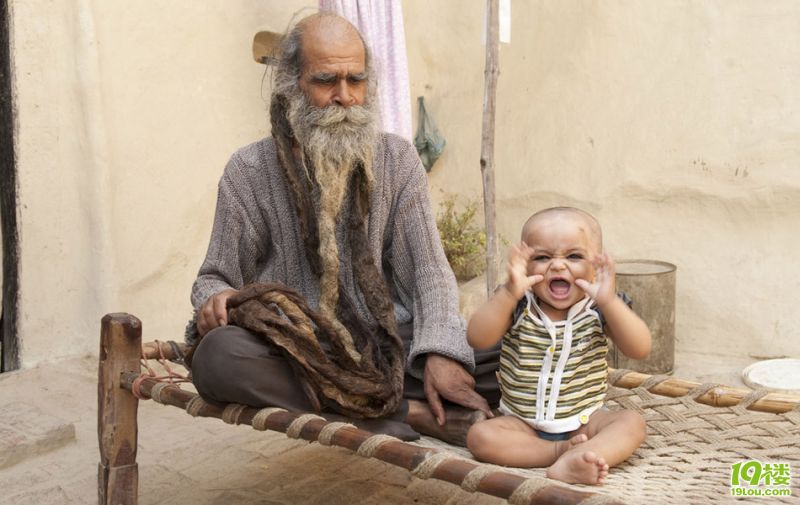 为生得一儿子 印度男子37年不洗澡-孩爸孩妈聊