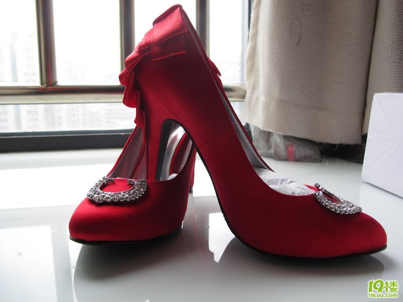 出正红色高跟鞋\/婚鞋一双-闲置二手交易(原)-杭
