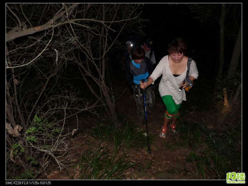 夜晚,这些人总是坚持走在没人走的山上-第2页