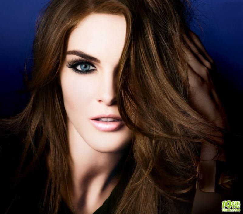 雅诗兰黛新睫毛膏广告的模特好漂亮!这个妆自
