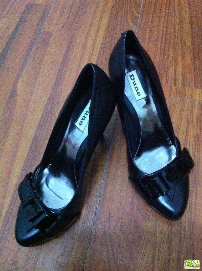 全新伦敦名牌DUNE高跟鞋低价转让
