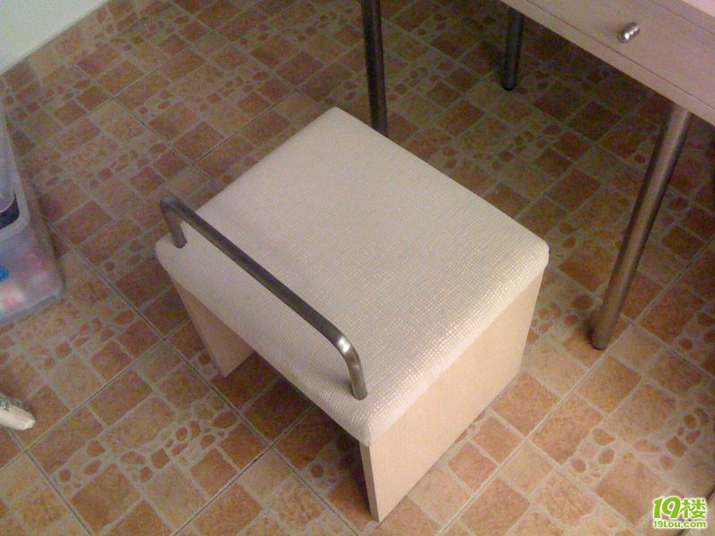 转让9成新曲美的梳妆台+梳妆凳-闲置二手交易