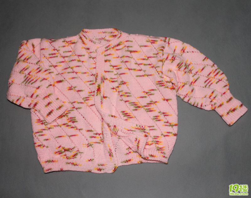 2元出2周岁左右的宝宝闲置毛衣棉衣等,超多毛衣