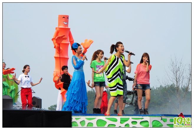 明星欢聚千岛湖--《千岛湖秀水节开幕式》开始