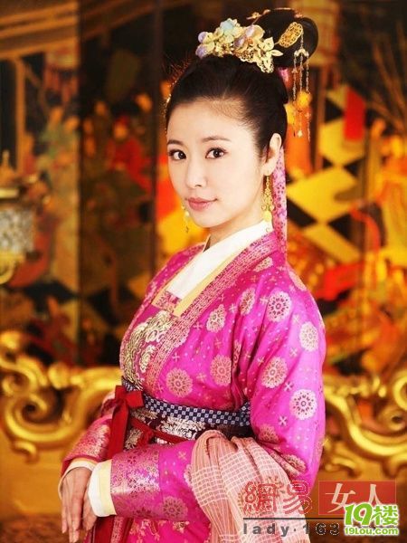 【外貌协会】林心如明艳妆容再登《倾世皇妃》