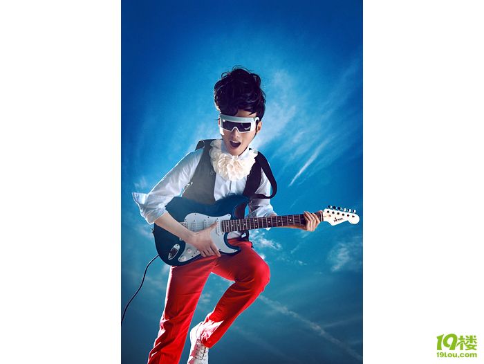 OMG,这个是《一起来看雷阵雨》的朱梓骁?天