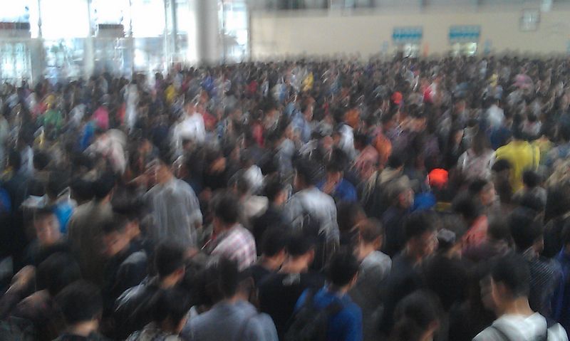 十一回家  真的擠爆了