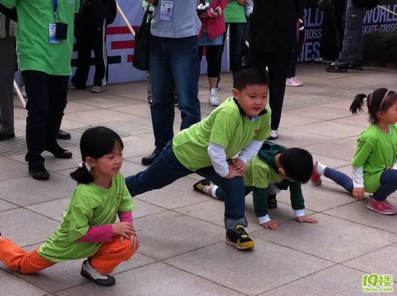 2011.10.05海宁国际轮滑节6公里马拉松刷街活