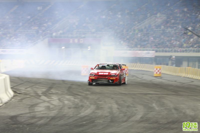 杭州黄龙体育场 WDS世界飘移系列赛 招募拍客