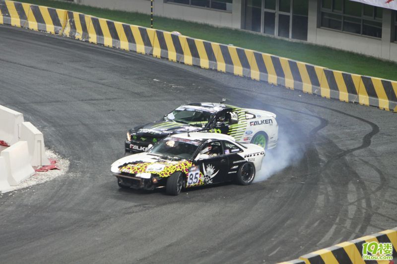 杭州黄龙体育场 WDS世界飘移系列赛 招募拍客