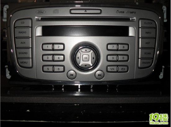 转让蒙迪欧致胜 CD机一台-二手车-杭州19楼